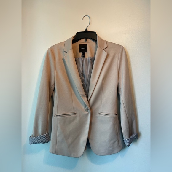 F21 Cotton Blazer with Pinstripe Lining - Picture 9 of 9